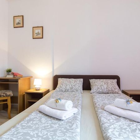 Pape Punat Hotel Екстериор снимка