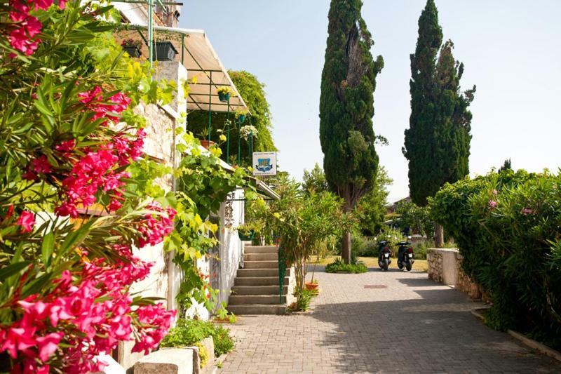 Pape Punat Hotel Екстериор снимка